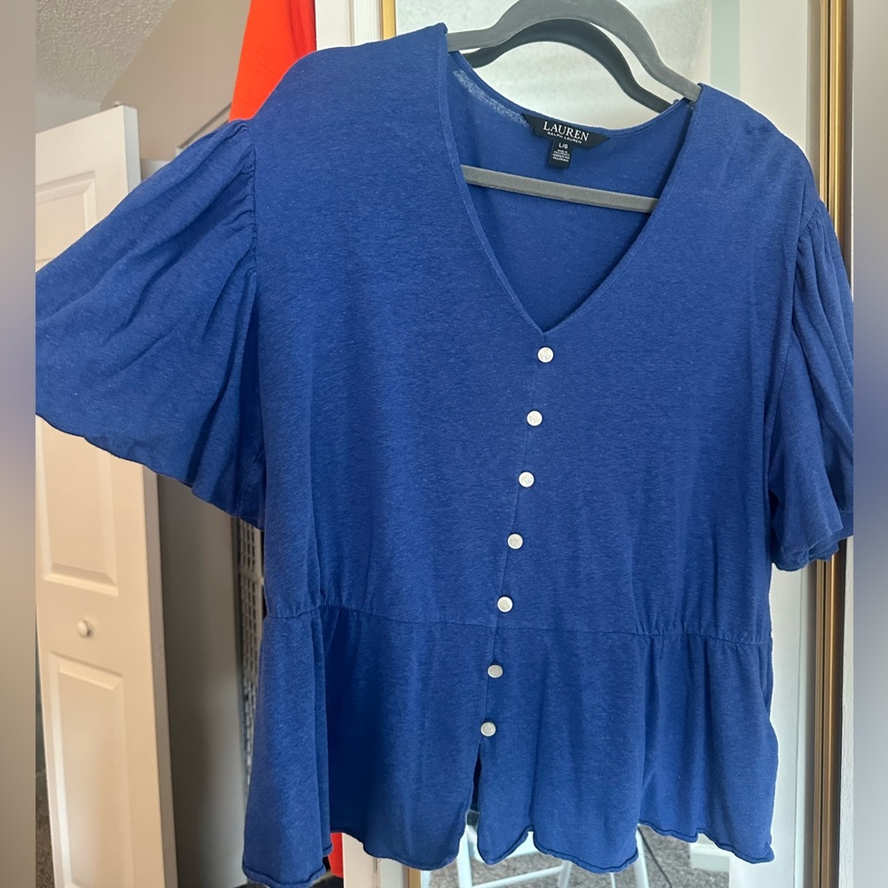 Bubble sleeve peplum Ralph Lauren shirt fit and flatter